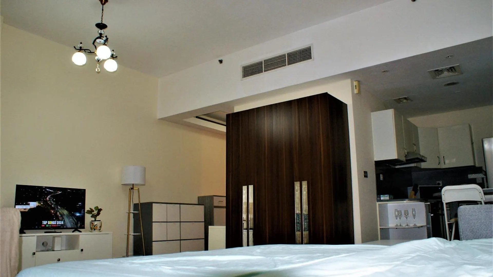 Studio Apartment - Cozy, Very Accessible And So Near To Train Station دبي 0*,  الإمارات العربية المتحدة
