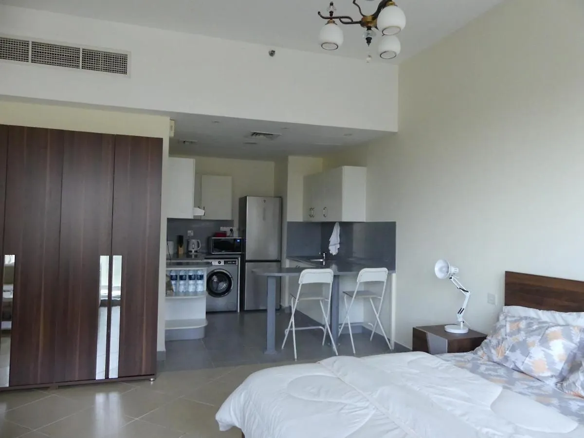 Studio Apartment - Cozy, Very Accessible And So Near To Train Station Dubai